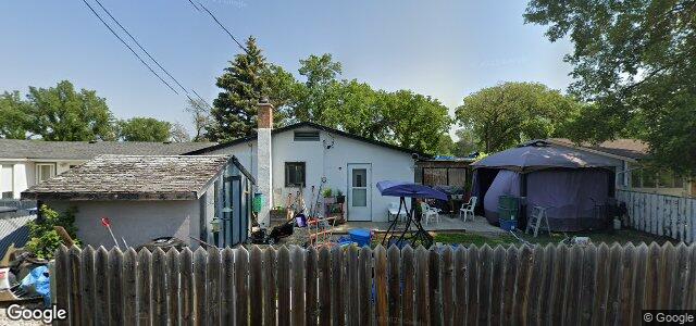 Larawan ng 530 Oakview Avenue sa Winnipeg, Manitoba