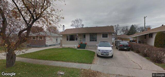 Photo of 556 Roberta Avenue in Winnipeg, Manitoba