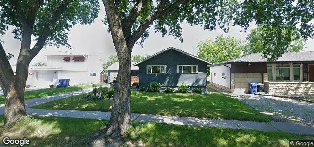 Larawan ng 627 Roberta Avenue sa Winnipeg, Manitoba