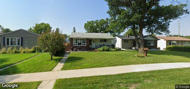 Larawan ng 668 Dunrobin Avenue sa Winnipeg, Manitoba