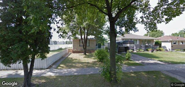 Larawan ng 690 Helmsdale Avenue sa Winnipeg, Manitoba