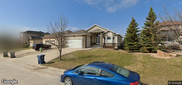 Larawan ng 111 Westwater Drive sa Winnipeg, Manitoba