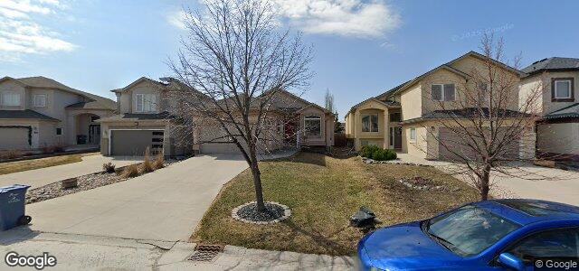 Larawan ng 12 Montvale Crescent sa Winnipeg, Manitoba