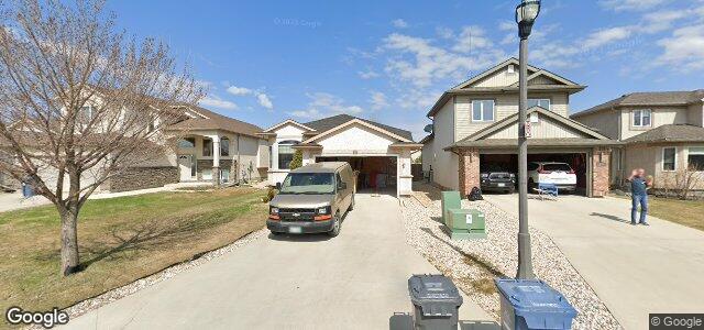 Photo of 140 Burke Bay in Winnipeg, Manitoba