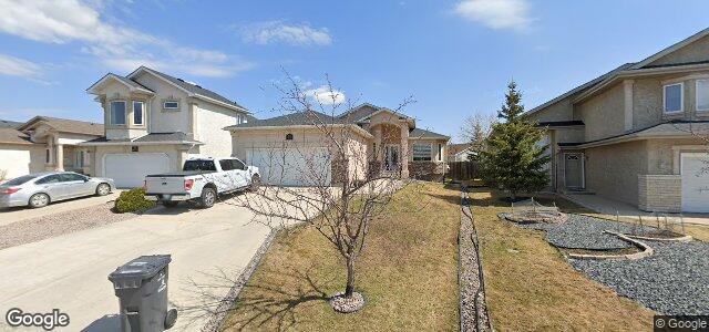 Larawan ng 15 Willmington Drive sa Winnipeg, Manitoba