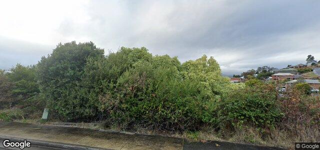 Larawan ng 2 Hardman Court sa Winnipeg, Manitoba