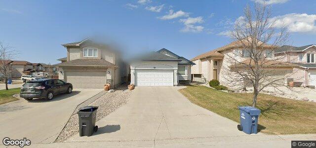 Larawan ng 84 Montvale Crescent sa Winnipeg, Manitoba