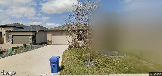 Larawan ng 103 Blue Sun Drive sa Winnipeg, Manitoba