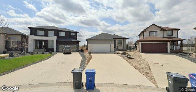 Larawan ng 111 Red Moon Road sa Winnipeg, Manitoba