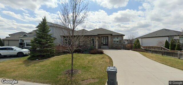 Larawan ng 122 Blue Sun Drive sa Winnipeg, Manitoba