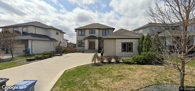 Larawan ng 136 Blue Sun Drive sa Winnipeg, Manitoba