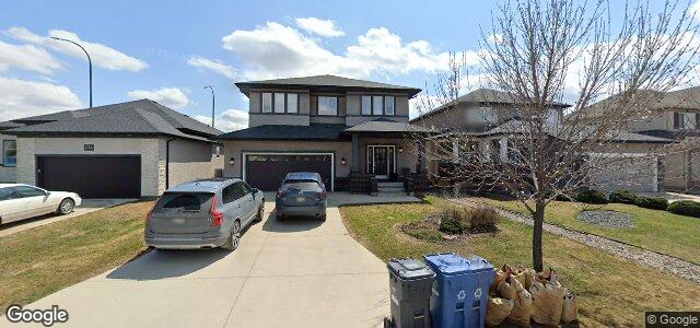 Larawan ng 212 Blue Sun Drive sa Winnipeg, Manitoba