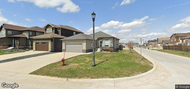 Larawan ng 77 Blue Sun Drive sa Winnipeg, Manitoba