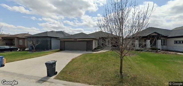 Larawan ng 92 Blue Sun Drive sa Winnipeg, Manitoba