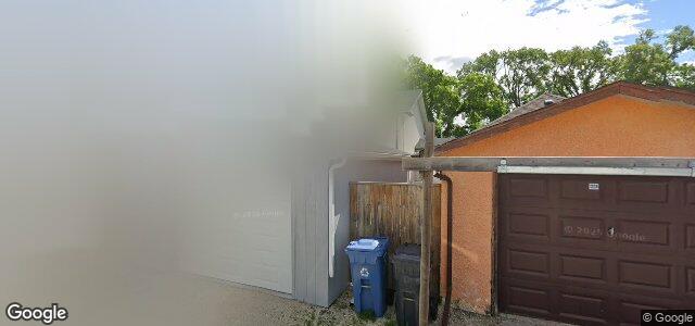 Larawan ng 1016 Dominion Street sa Winnipeg, Manitoba