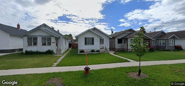 Larawan ng 1067 Dominion Street sa Winnipeg, Manitoba
