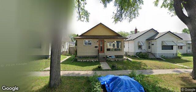 Larawan ng 1103 Strathcona Street sa Winnipeg, Manitoba
