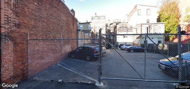 Larawan ng 1110 Spruce Street sa Winnipeg, Manitoba