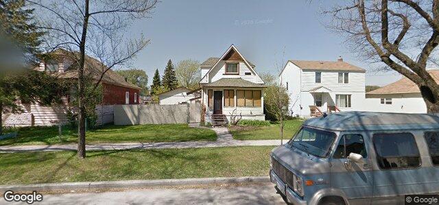Photo of 1122 Sherburn Street in Winnipeg, Manitoba
