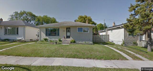 Larawan ng 104 Newton Avenue sa Winnipeg, Manitoba