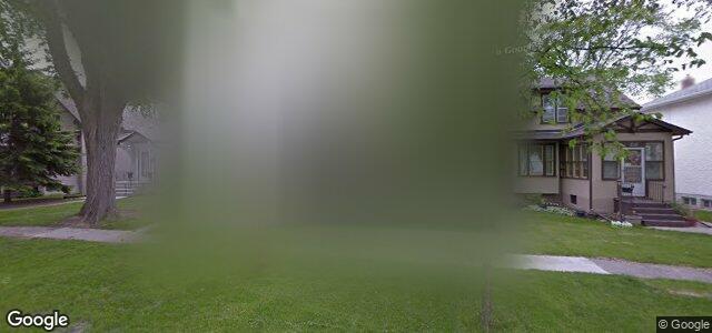 Larawan ng 104 Tait Avenue sa Winnipeg, Manitoba