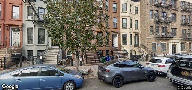 Larawan ng 111 Jefferson Avenue sa Winnipeg, Manitoba