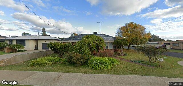 Larawan ng 118 Forrest Avenue sa Winnipeg, Manitoba
