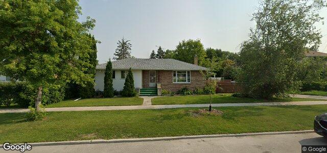 Larawan ng 125 Seven Oaks Avenue sa Winnipeg, Manitoba