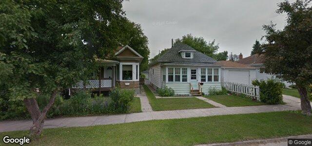 Larawan ng 135 Burrin Avenue sa Winnipeg, Manitoba