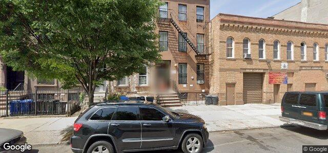 Larawan ng 135 Jefferson Avenue sa Winnipeg, Manitoba