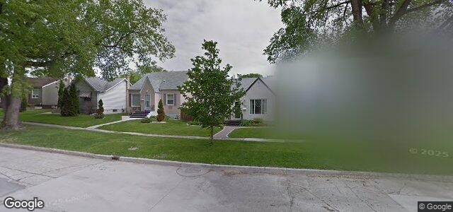 135 Tait Avenue（加拿大曼尼托巴省温尼伯市）房屋照片