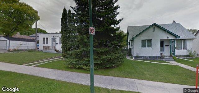 Larawan ng 142 Burrin Avenue sa Winnipeg, Manitoba