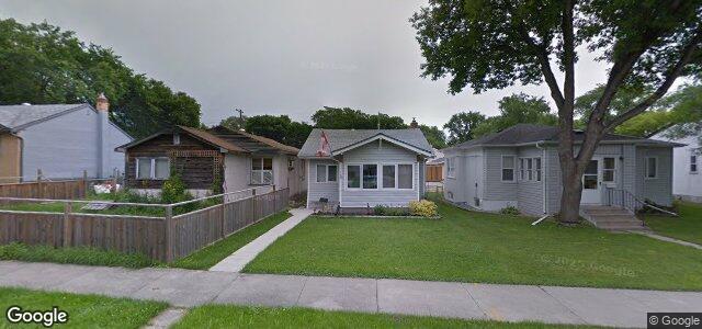 Larawan ng 149 Kilbride Avenue sa Winnipeg, Manitoba