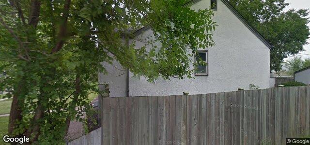 Larawan ng 151 Semple Avenue sa Winnipeg, Manitoba