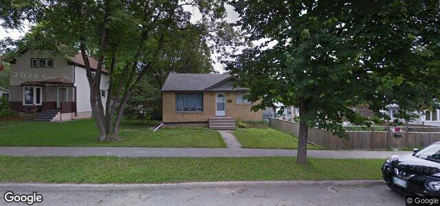 Larawan ng 153 Kilbride Avenue sa Winnipeg, Manitoba