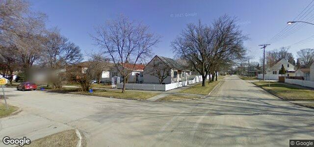 Larawan ng 165 Tait Avenue sa Winnipeg, Manitoba