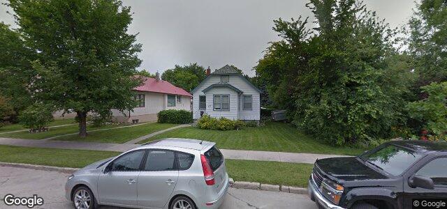 Larawan ng 177 Kilbride Avenue sa Winnipeg, Manitoba
