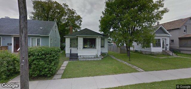 Larawan ng 184 Burrin Avenue sa Winnipeg, Manitoba