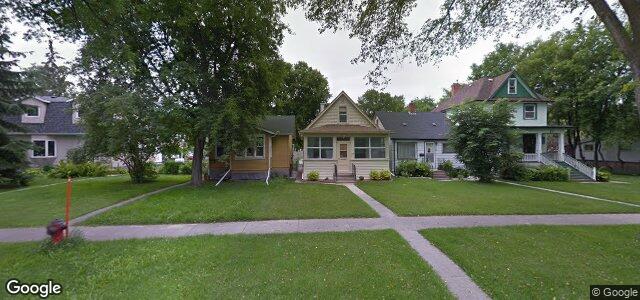 Larawan ng 24 Smithfield Avenue sa Winnipeg, Manitoba