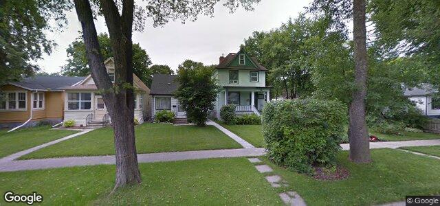 Larawan ng 28 Smithfield Avenue sa Winnipeg, Manitoba