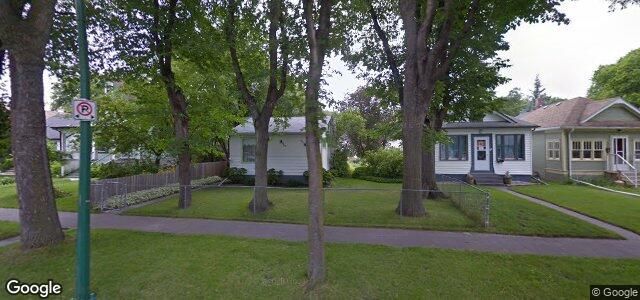 Larawan ng 32 Smithfield Avenue sa Winnipeg, Manitoba