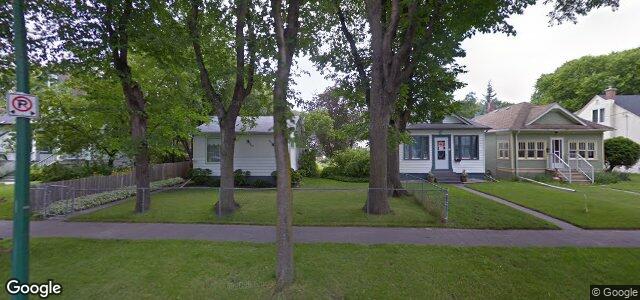 Larawan ng 34 Smithfield Avenue sa Winnipeg, Manitoba
