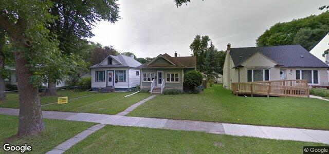 Larawan ng 38 Smithfield Avenue sa Winnipeg, Manitoba