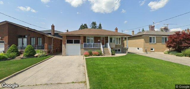 Larawan ng 72 Mcadam Avenue sa Winnipeg, Manitoba