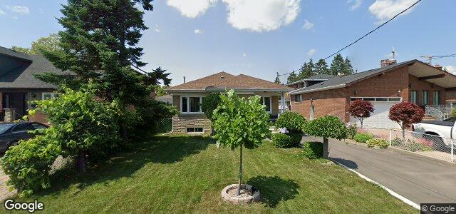 Larawan ng 76 Mcadam Avenue sa Winnipeg, Manitoba