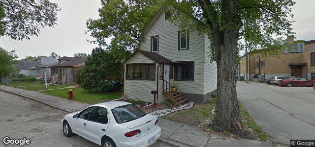 Larawan ng 94 Mcadam Avenue sa Winnipeg, Manitoba