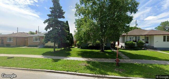 Larawan ng 1154 Burrows Avenue sa Winnipeg, Manitoba