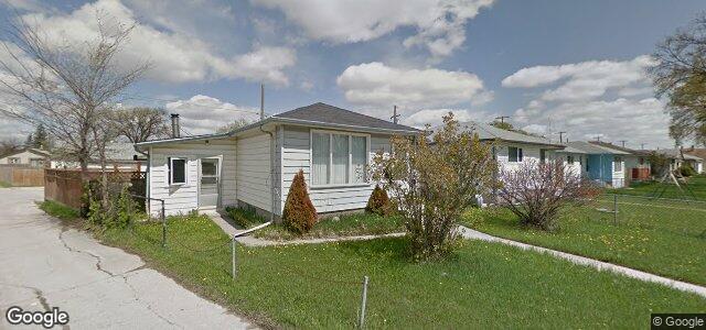 Larawan ng 1211 Burrows Avenue sa Winnipeg, Manitoba