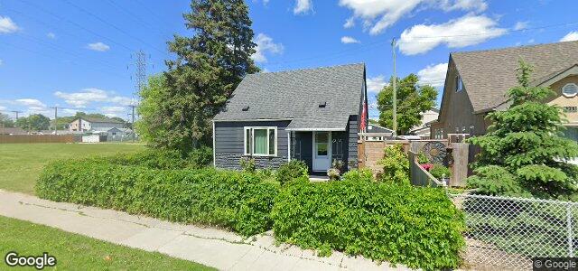 Larawan ng 1213 Selkirk Avenue sa Winnipeg, Manitoba