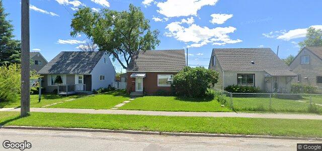 Larawan ng 1320 Selkirk Avenue sa Winnipeg, Manitoba